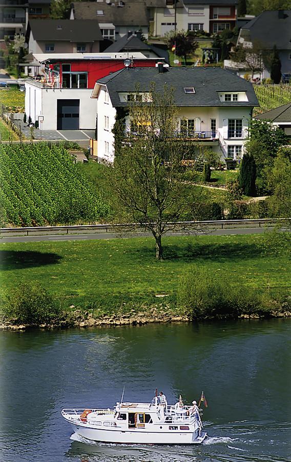 Weingut Bernd Hermes Kröv Eksteriør bilde
